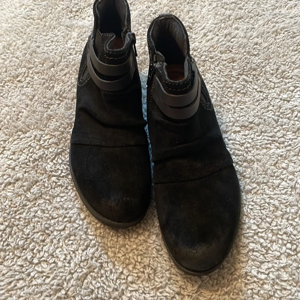 Origins Black Ankle‎ Booties - Picture 2 of 5